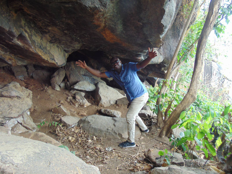 Sheli Kpoo Cave at Banda